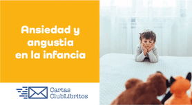 Niño pensativo y triste, pasando por los síntomas de angustia y ansiedad, para evitar este trastorno se tiene que pasar por terapias para la angustia y ansiedad en la niñez, enfoques terapéuticos y recomendaciones para padres
